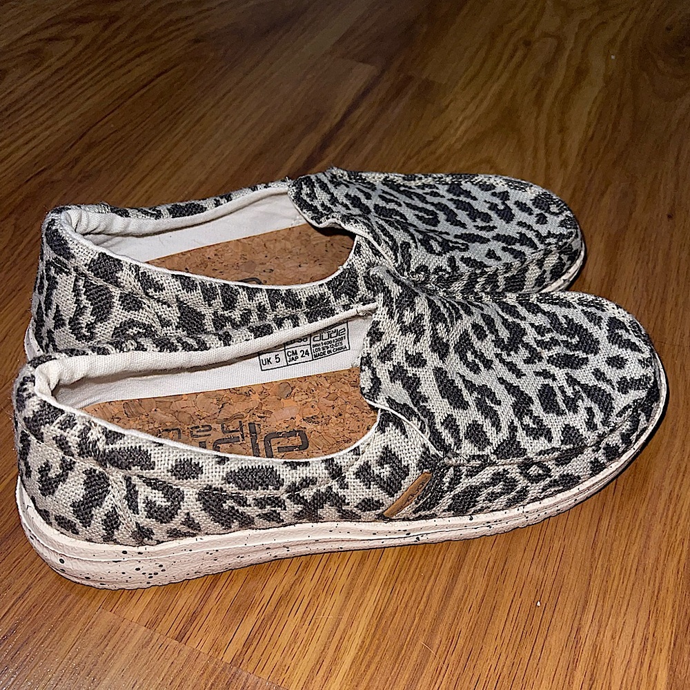 Womens heydudes. Worn once